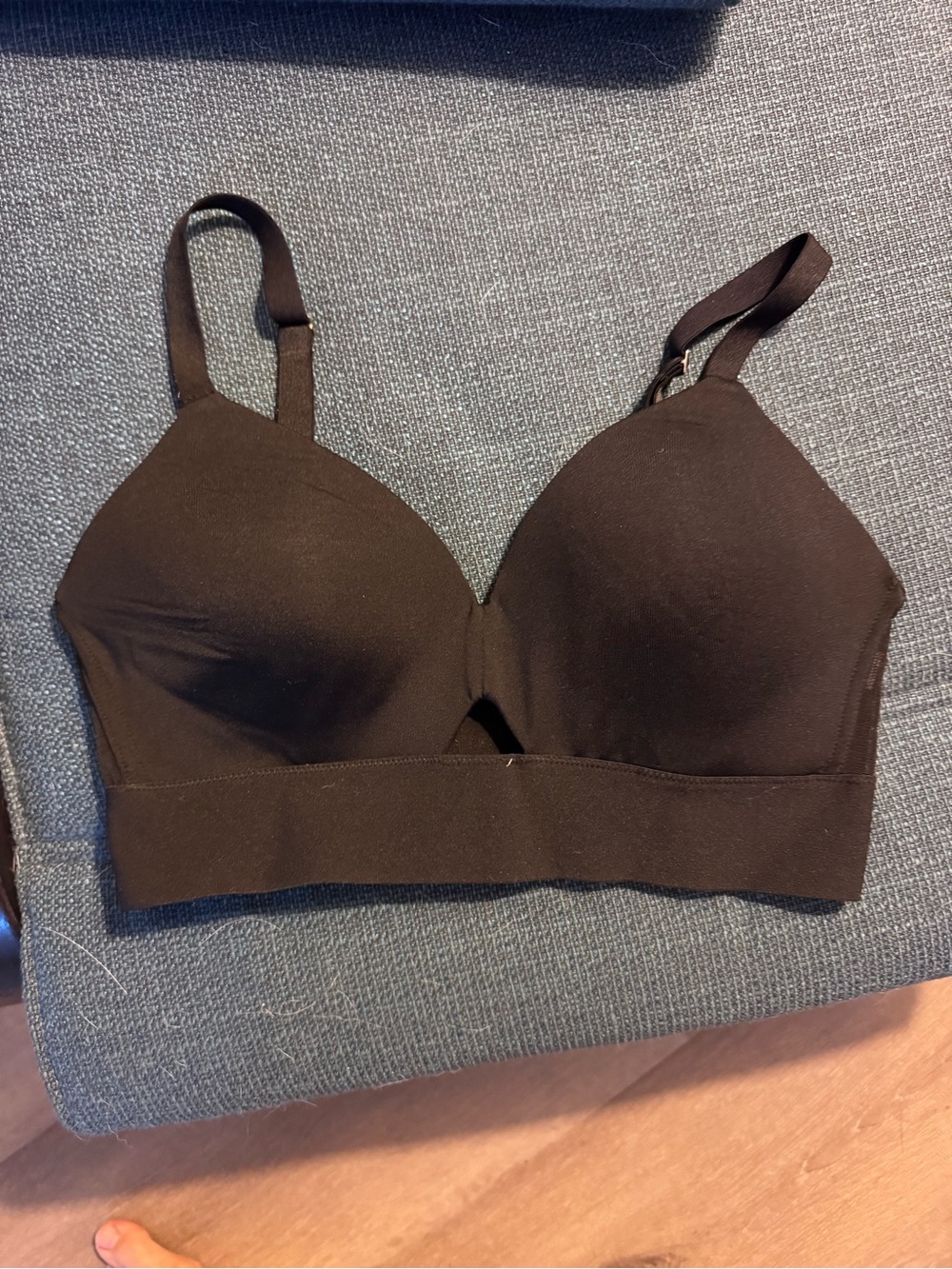 SPANX Black Wireless Molded Cup Sports Bra
